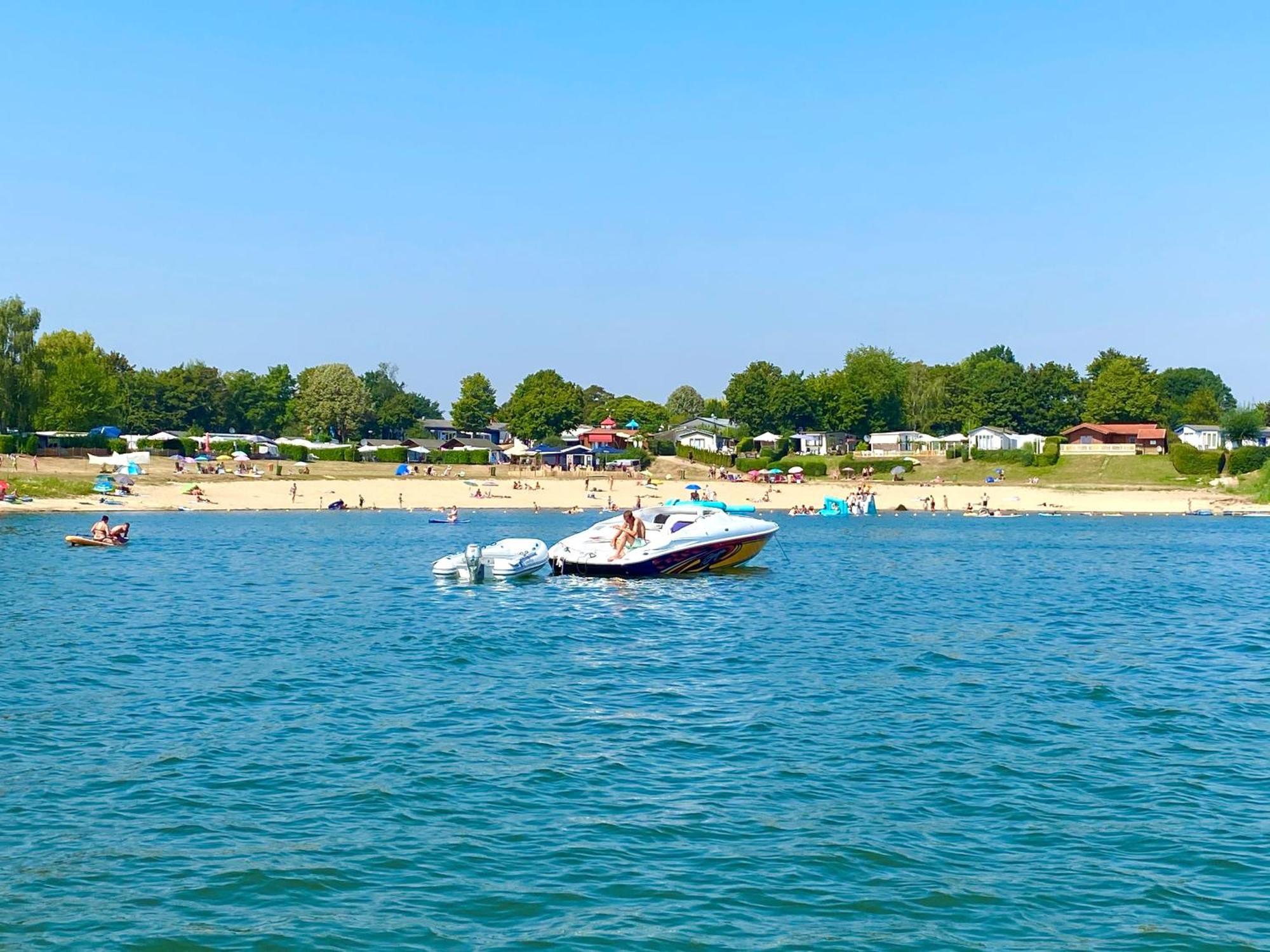 Resort Rhederlaagse Meren Lathum Esterno foto